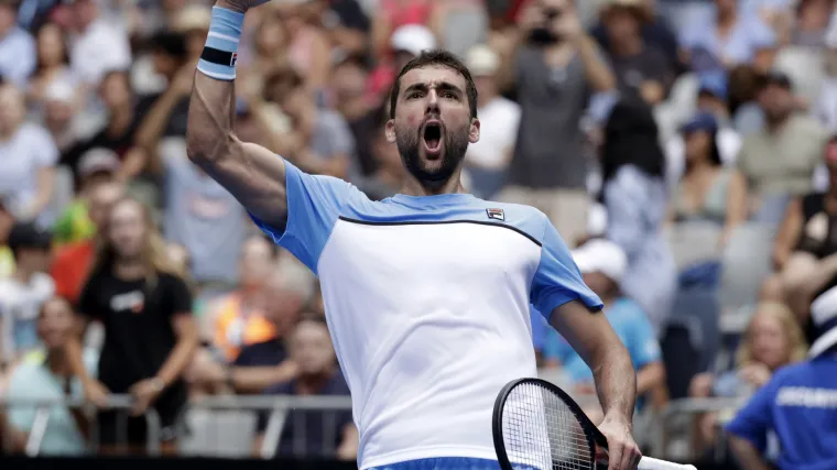 Ponoćna drama u Melbourneu: Čilić pro&scaron;ao u osminu finala nakon 0-2 i dvije spa&scaron;ene meč-lopte