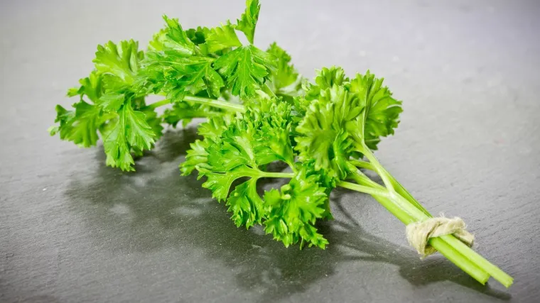 Doktori upozoravaju: 'Žene, ne stavljajte per&scaron;in u vaginu. Riskirate svoje zdravlje'