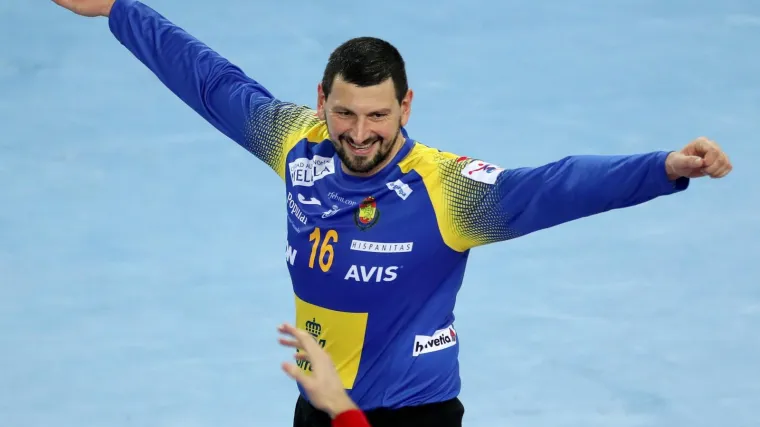 Ribera izvukao jokera: Arpad &Scaron;terbik 'ulijeće' na mjesto golmana po kojem je pala reklama