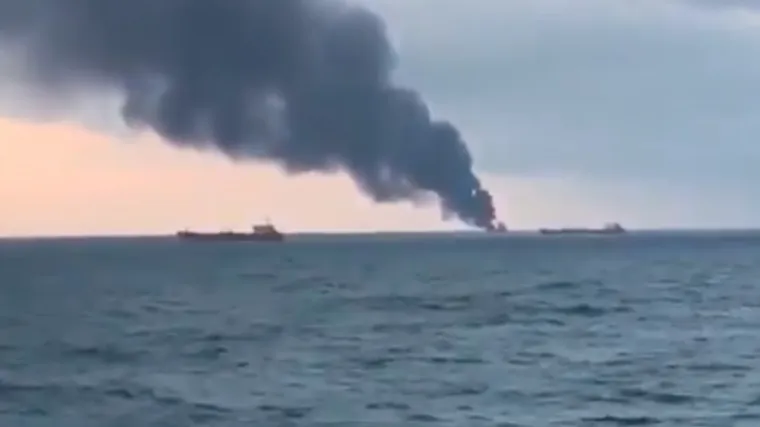 Drama kod Kerčkih vrata: U požaru dva broda poginulo najmanje 10 mornara