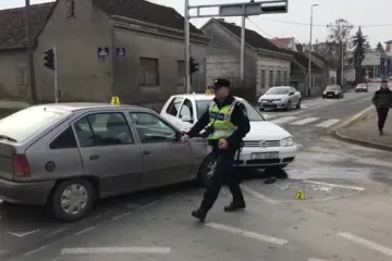 Prometna nesreća na novom semaforiziranom raskrižju u Križevcima