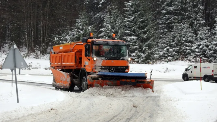 Olujni vjetar otežava promet: Očekujte snijeg i osjet velike hladnoće zbog vjetra