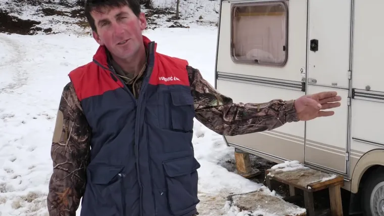 Radniku izgradio kuću: 'Dobio sam na kori&scaron;tenje pravu bosansku vilu. Presretan sam'