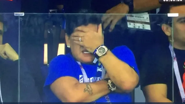 Maradona u nevjerici zbog pada zrakoplova: 'Samo razmi&scaron;ljam o svim letovima na kojima sam bio'