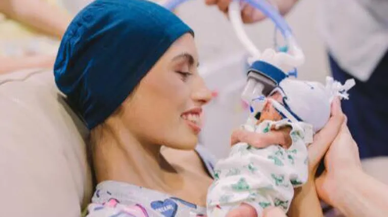 'Sad su opet zajedno': Prekinula liječenje leukemije kako bi rodila, beba umrla, a ubrzo i ona