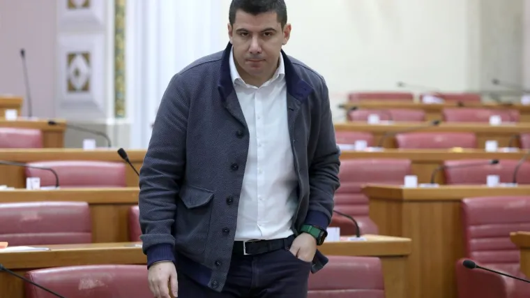 Grmoji je smije&scaron;no: 'SOA je usporedila Tolu&scaron;ićev modni ukus i zaključila da to nije on'