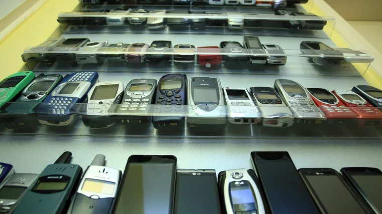 TOP 15 mobitela iz nekih biv&scaron;ih vremena, kada su nas žuljale jagodice zbog tipkanja SMS-ova, ali nismo se bunili