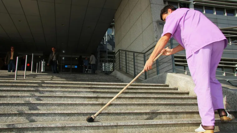 Optužnica protiv čistačice, majke troje djece: Potpisala je otkaz, a onda ga ukrala iz &scaron;efova ureda!