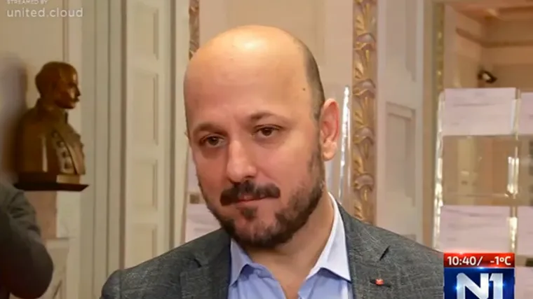 'Jedini može pobijediti Kolindu Grabar Kitarović iza čije politike nije ostalo ni&scaron;ta'