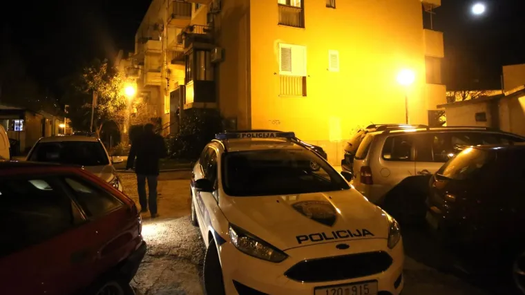 Novi detalji zločina: Nije bio zadovoljan koliko su mu dali bra&scaron;na pa ih je zatukao batom za meso