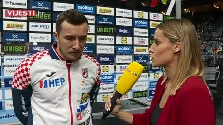 Ovo je sigurno boljelo: Manuela &Scaron;trleka 'napucali' loptom usred davanja intervjua