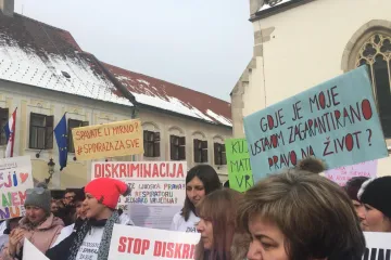 Roditelji na prosvjedu: 'Ići ćemo mirno do kraja dok ne dobijemo Spinrazu za sve'