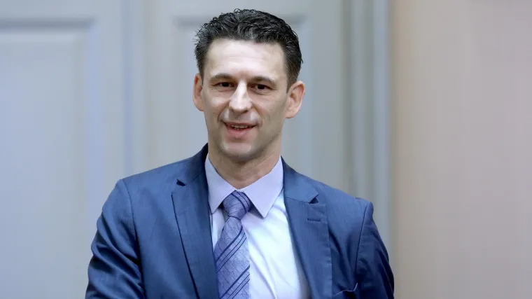 Petrov provocira Plenkovića: 'Ako damo sve od sebe, anemična politika za 5 mjeseci neće postojati'