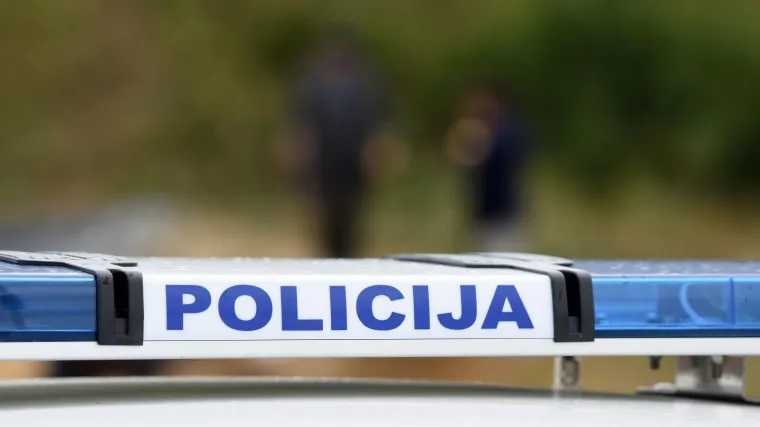 Naoružani razbojnici upali u benzinsku: Odnijeli utržak i radniku uzeli nekoliko stotina kn