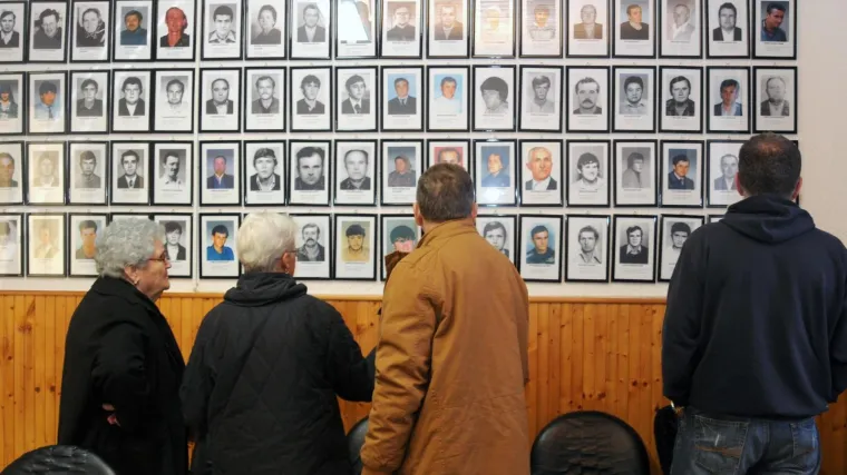 Bacali bombe u dvori&scaron;ta, tjerali ljude u minsko polje: Hoće li žrtve Lovasa napokon dobiti pravdu?