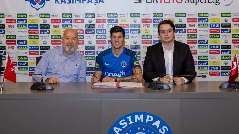 Perica oti&scaron;ao na posudbu u petu momčad Turske