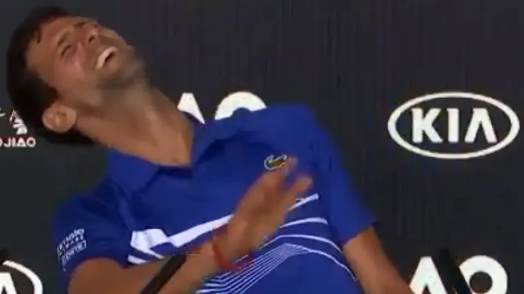 Ovo je garantirano najsmje&scaron;nija stvar koju ćete danas vidjeti, Nole razvalio novinara