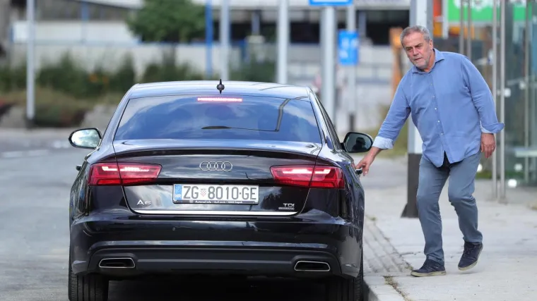 Zagrebu 29 autobusa, a Bandiću 143 nova vozila: 'Mogu se voziti i u tačkama, ali me noga boli'