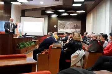 U Koprivnici održana tribina HNS-a na temu sigurnosti djece na internetu