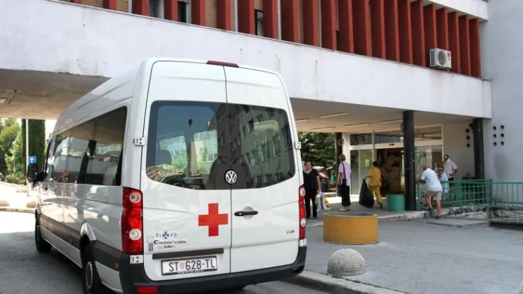 'Tjeraju je onakvu iz bolnice, a stan je jo&scaron; zapečaćen'