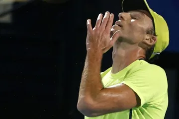 Pao je nakon tri tie-breaka i osvojio publiku