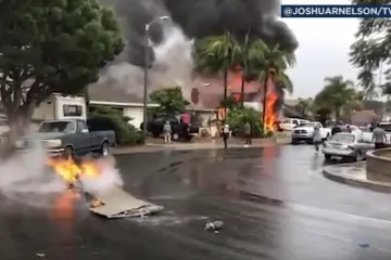 Avion se srušio na obiteljsku kuću i usmrtio četvero ljudi, poginuo i pilot