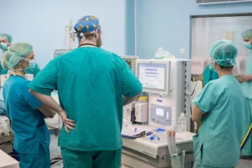 Oni koji su još tu toliko su preopterećeni da mlade koji će nas liječiti u budućnosti ne stignu utrenirati