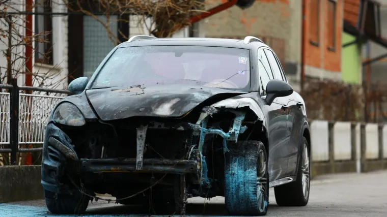 Gorio Porscheov terenac, sumnja se u namjerno izazvan požar