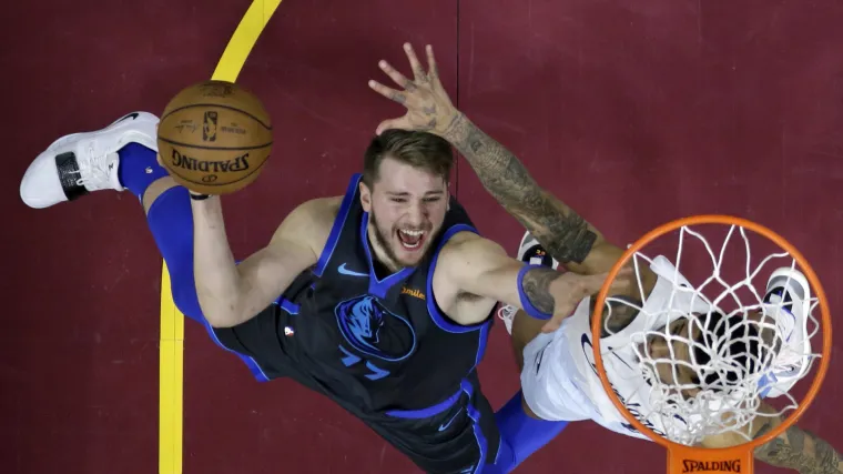 Dončić 'triple-doubleom' sru&scaron;io jo&scaron; jedan rekord, Warriorsi pobjedom prestigli Denver na vrhu Zapada