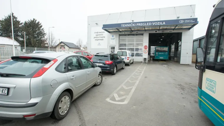 Trojica zaposlenika stanice za tehnički pregled puštali neispravna vozila
