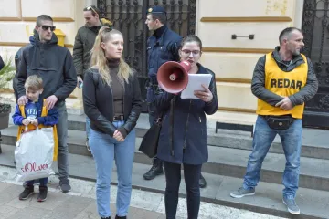 ZADRANI PROSVJEDALI ZBOG PUŠTANJA DARUVARCA NA SLOBODU: Protive se nasilju nad ženama