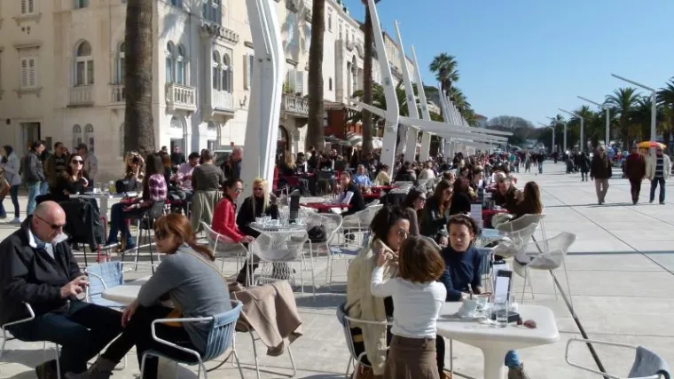 VIDEO Skočio u more i govorio da je Crnogorac: Napali trojicu vaterpolista Crvene zvezde