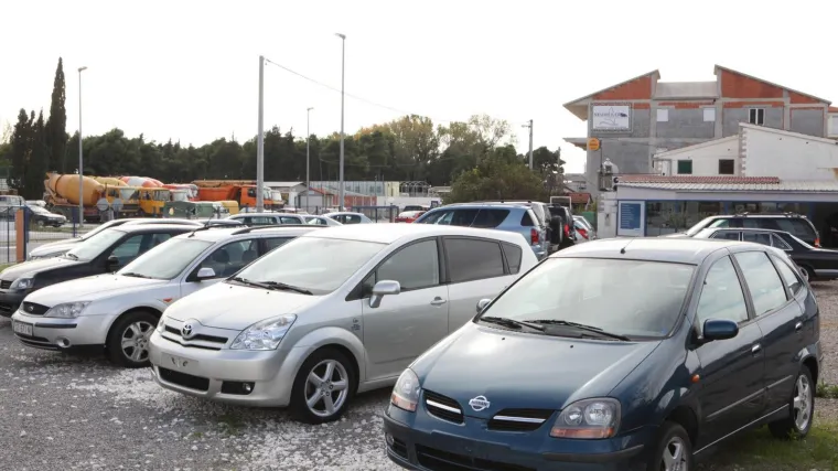 Pro&scaron;le godine u Hrvatskoj ukradeno 675 automobila: Istražili smo &scaron;to je na meti lopova i čime se služe