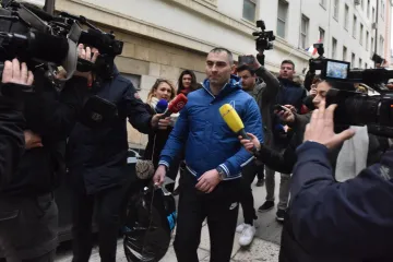 Obratio se novinarima i poručio da neće bježati