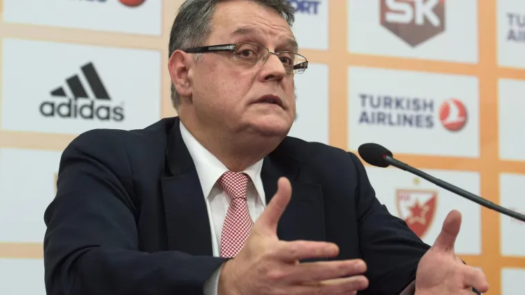 Predsjednik Zvezde: 'Split je grad - slučaj. Jeste li prona&scaron;li odgovornog za kukasti križ na Poljudu?'