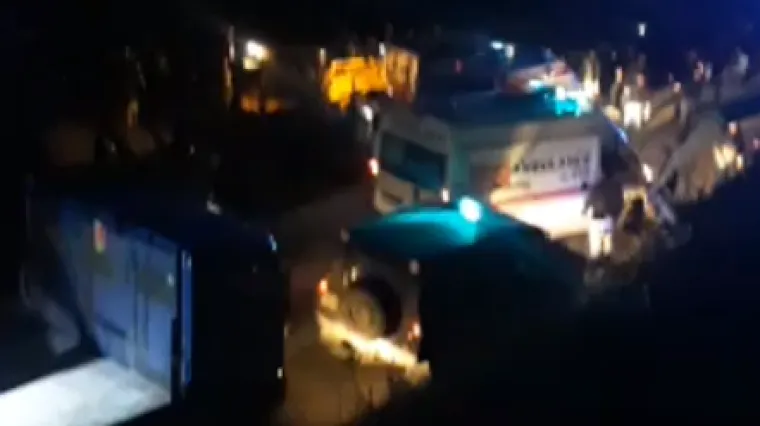 Autobus izletio s ceste i prevrnuo se, najmanje 13 poginulih. Snimke su jezive