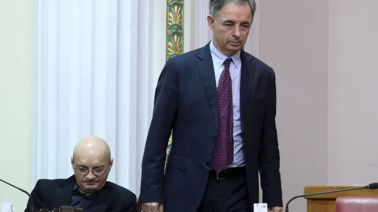 VIDEO Pupovac pobjesnio: 'To su neostvareni, neiživljeni pederi u moralnom i svakom drugom smislu!'