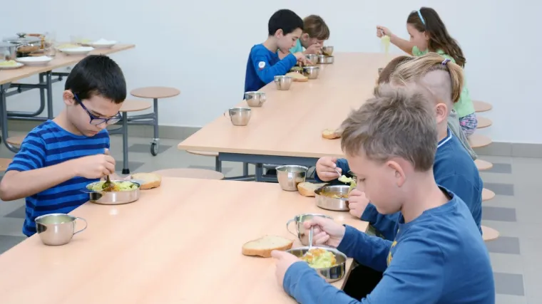 Pomoć socijalno ugroženima: Oko 280 učenika u ovoj će &scaron;kolskoj godini imati besplatnu prehranu!