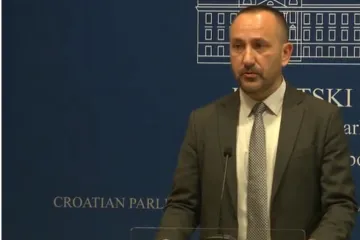 'Pupovac je nažalost ostao ovdje, šteta je što '95. nije na traktoru otišao u Beograd'