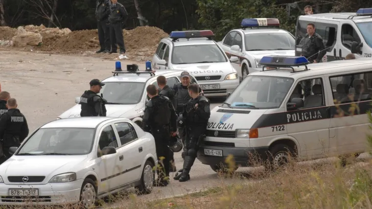 Užas u Mostaru: Kamionom pregazio ženu pa pobjegao s mjesta nesreće