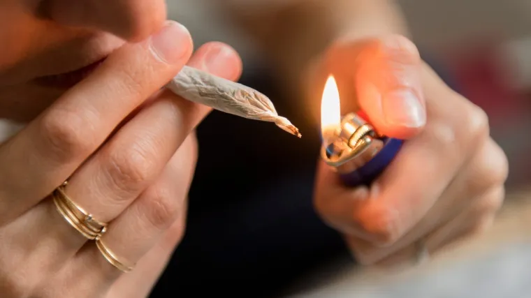 Tinejdžerska depresija povezana s marihuanom?