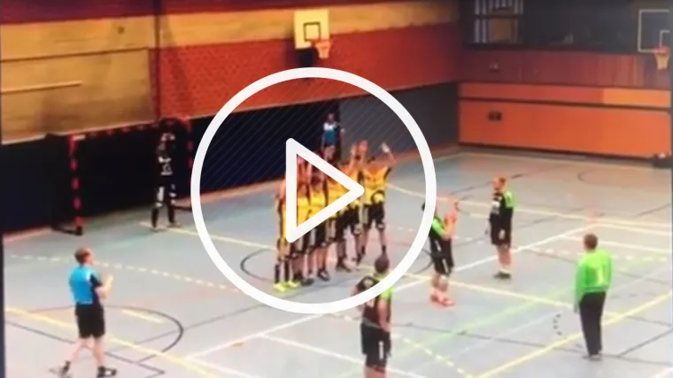 VIDEO Promašio sport: Njemački rukometaš umjesto gola pokušao zabiti "tricu"