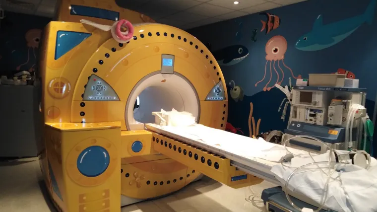 Magnetska rezonancija u Klaićevoj sad je podmornica koja plovi među ribama