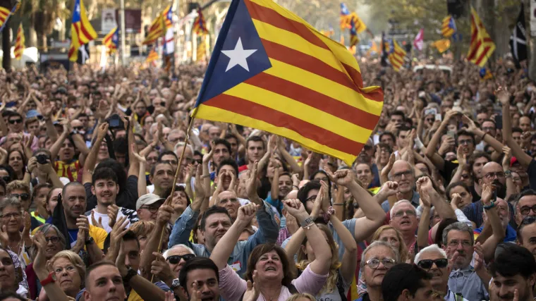 Stotine tisuća na ulicama Barcelone protiv suđenja prista&scaron;ama katalonske neovisnosti