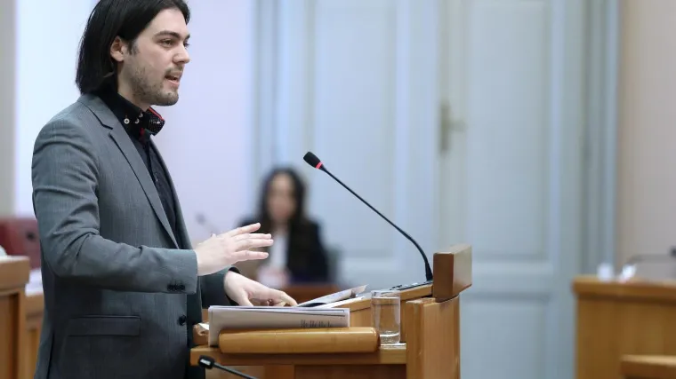 'Ovaj zakon je ostvarenje sna Borisa Vujčića da u Hrvatskoj bude Bog koji hoda po zemlji'