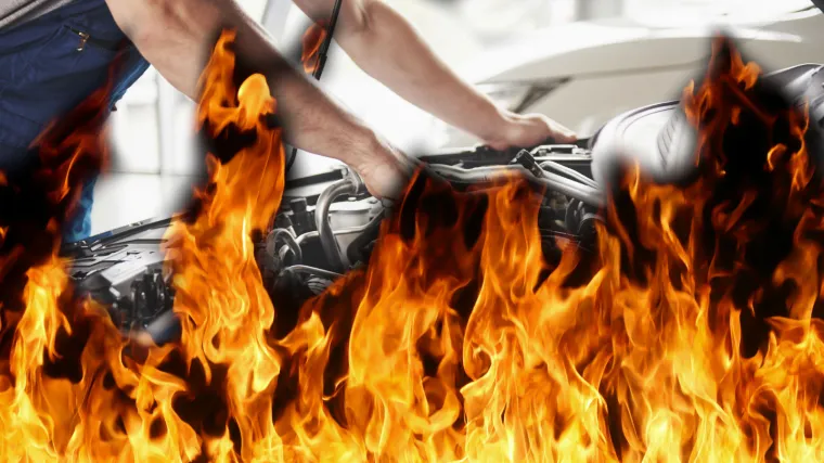 Eksplozija u autolimarskoj radioni: 18-godi&scaron;njaka zahvatila vatra u jami pod autom, te&scaron;ko je ozlijeđen