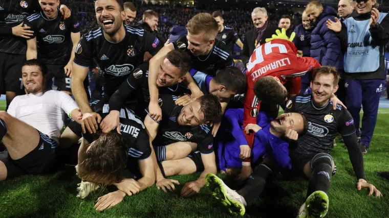 Ćorluka divljao uz poznate taktove, stigle i poruke od Modrića, Jeličića, Pjace...