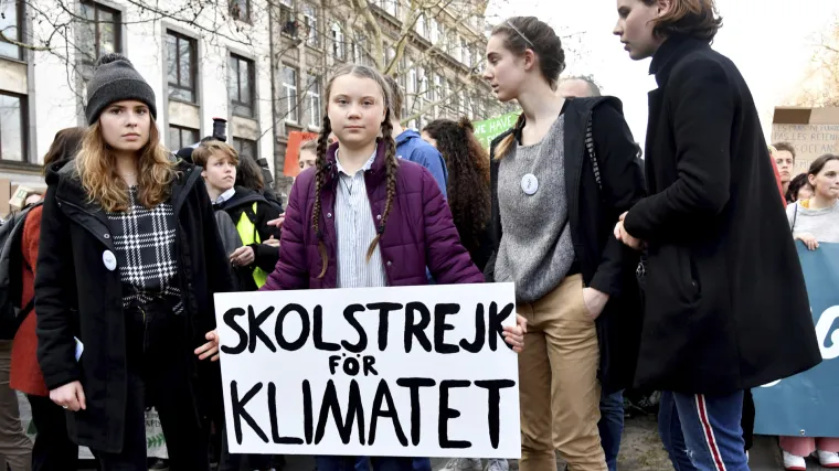 'Na&scaron;a kuća gori': &Scaron;vedska tinejdžerica izvukla na ulice tisuće mladih na prosvjede zbog klimatskih promjena