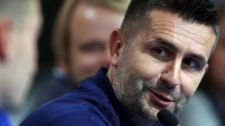 Otkrio je čiji broj planira okrenuti za savjet