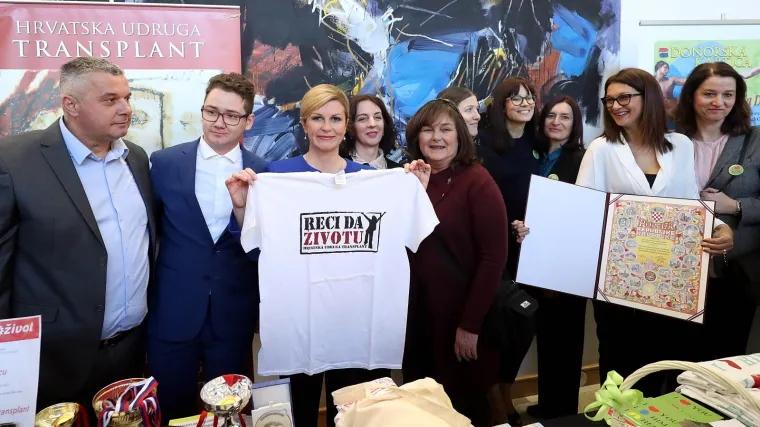 Predsjednica: 'Vi ste ti koji u noći ostavljate svoje obitelji...Vi ste na&scaron;i svjetski prvaci!'